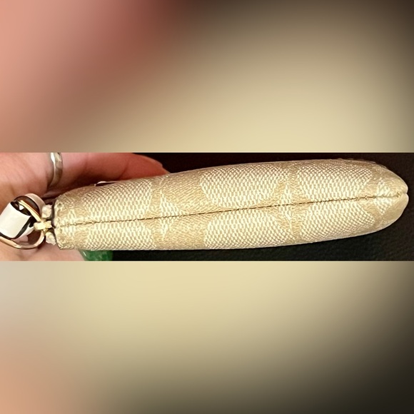 Coach Cream and Beige Wristlet - Picture 12 of 16